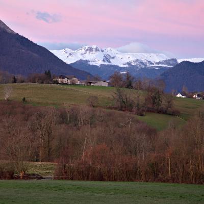 Lever du jour vers Lys en repartant le matin de la maison