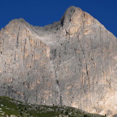 La face est du Catinaccio où se déroule la classique voie Steger