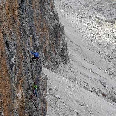 Pierre Alexandre et Bastien dans une voie proche de celle du Drago au Lagazuoi Grande