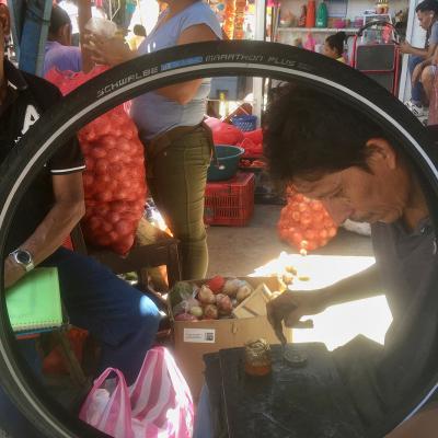 Réparation de pneu à Granada au Nicaragua