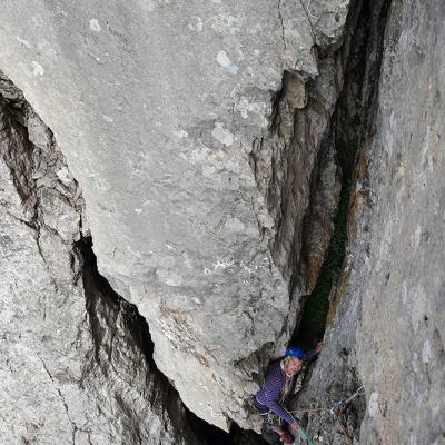 Photo classique du passage en 6a de la dernière longueur