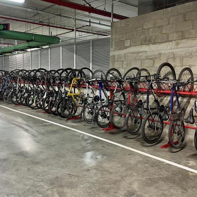 Parking à vélos dans un centre commecial de Bogotá