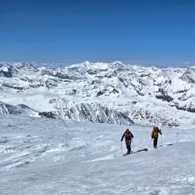 Dernières pentes sous le Grand Paradis